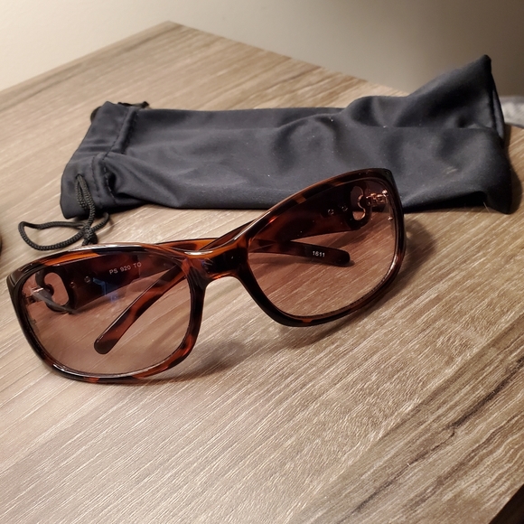 Accessories - Brand New Sunglasses